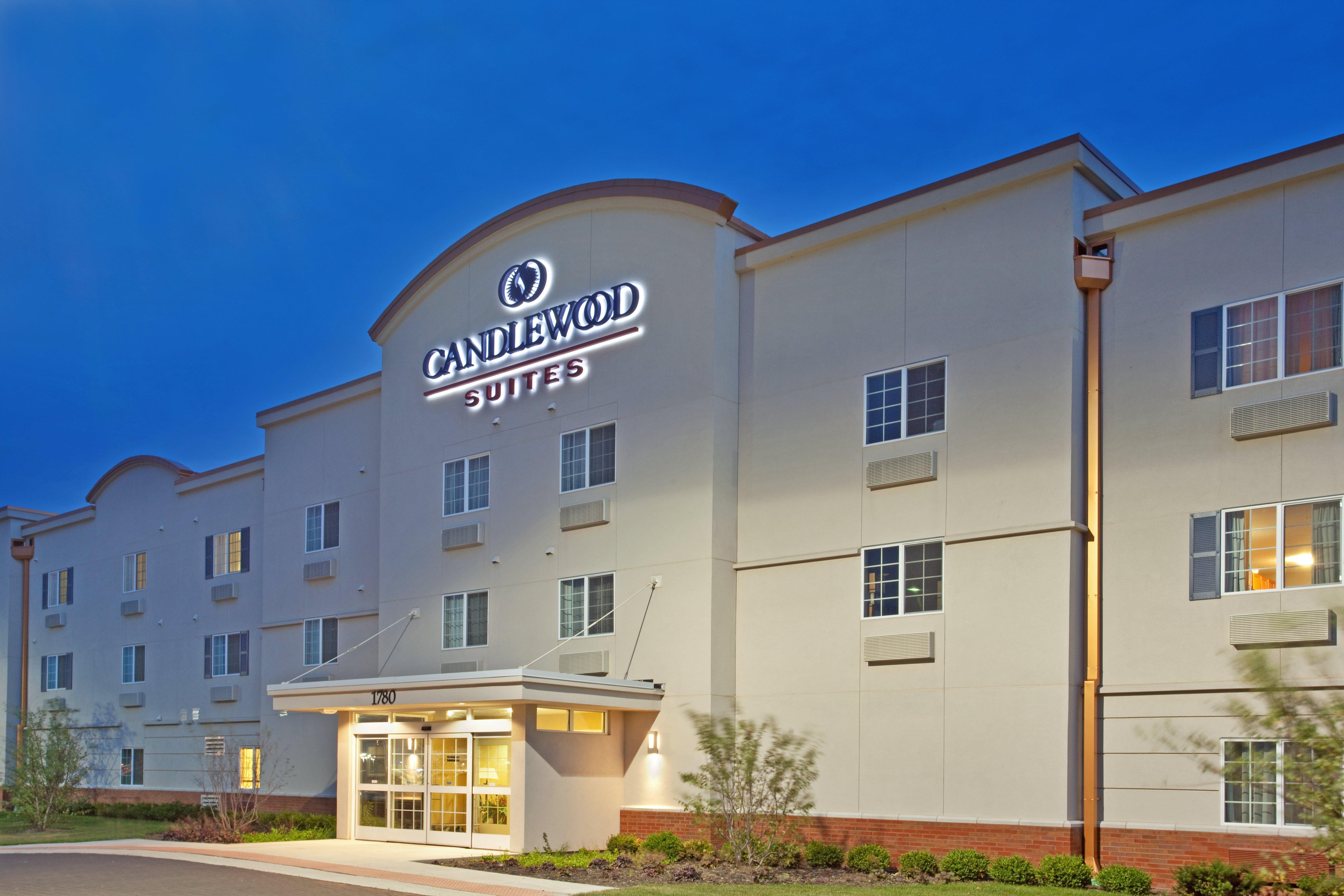 Candlewood Suites Elgin - Northwest Chicago By Ihg Экстерьер фото