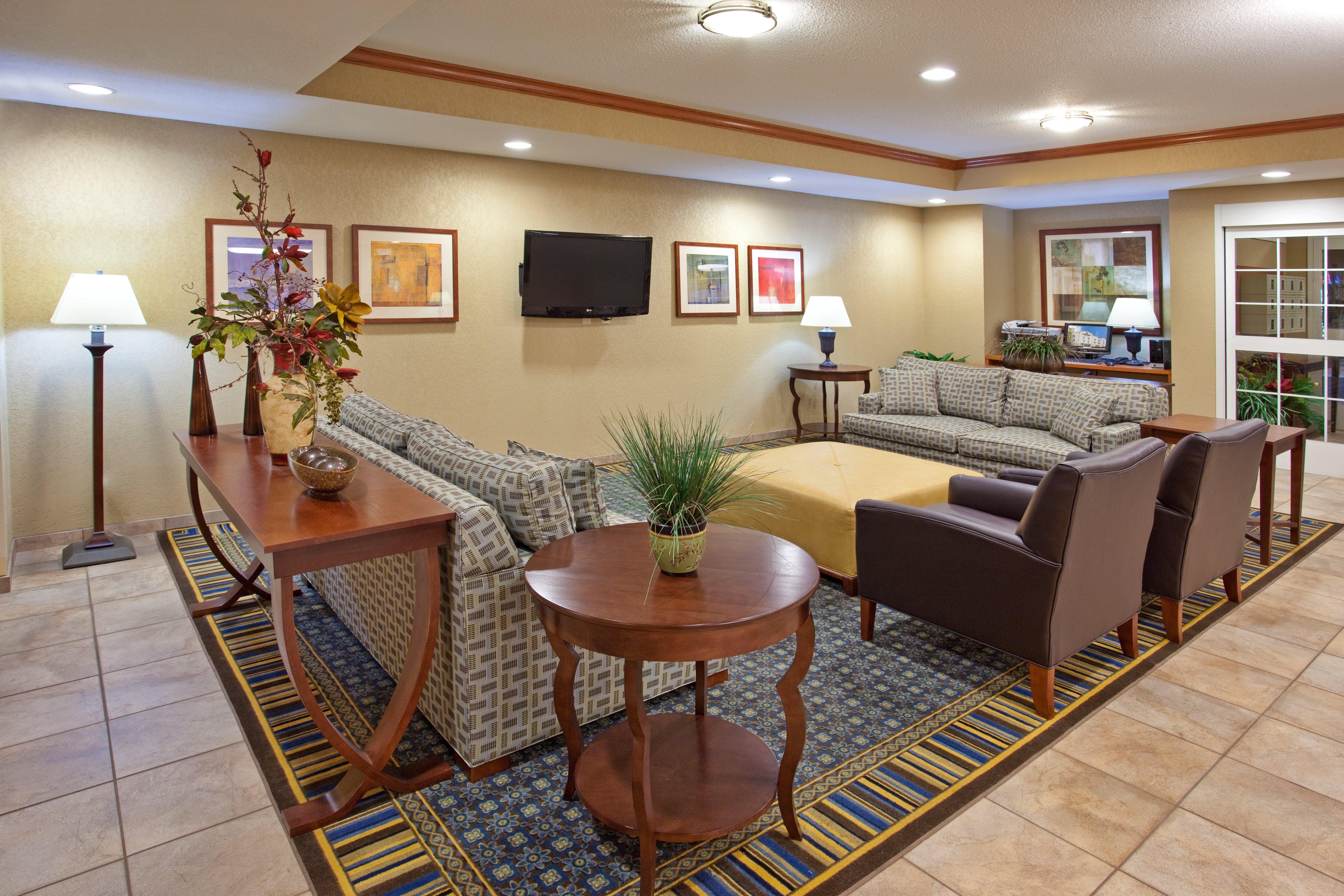 Candlewood Suites Elgin - Northwest Chicago By Ihg Экстерьер фото