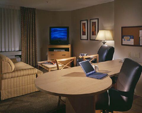 Candlewood Suites Elgin - Northwest Chicago By Ihg Экстерьер фото